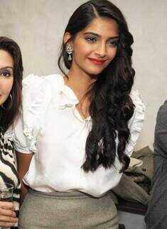Sonam @ eye wear launch