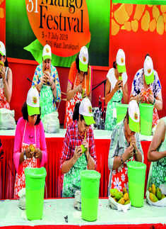 Delhiites relish at 31st Mango Festival