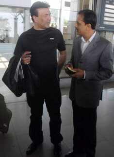 Nitin Gadkari son's reception