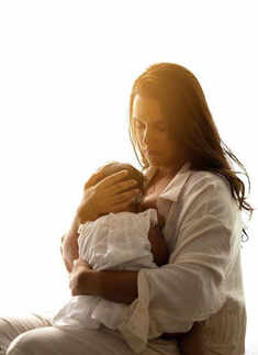 Once I had to breastfeed my daughter in plane's washroom: Neha Dhupia