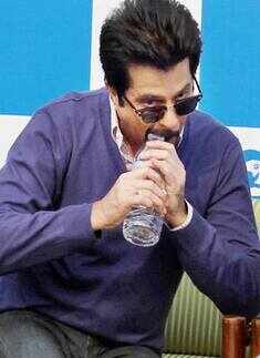 Anil, Sunil meet underprivileged kids