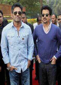 Anil, Sunil meet underprivileged kids