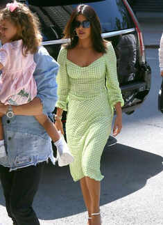 Priyanka Chopra, Nick Jonas enjoy day outing with family in New York City