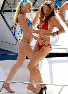 Kelly wins 'Top Nude Scene 2010' title