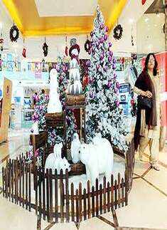 Christmas preparations @ mall