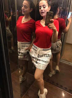 Arrest warrant issued against Bollywood actress Ameesha Patel 