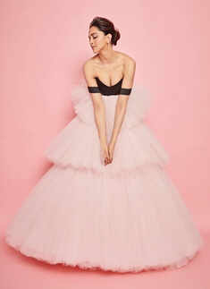 Deepika Padukone looks like a Disney princess in her new pictures!
