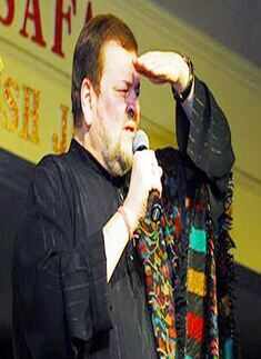 Nitin Mukesh performs live