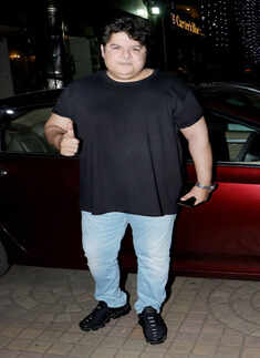 Ujda Chaman: Screening