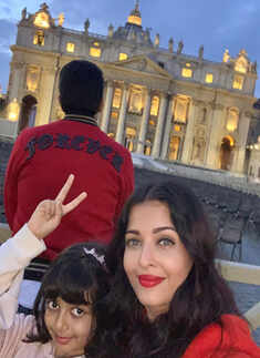 Caption on Abhishek Bachchan's t-shirt steals the show