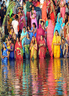 Devotees gathered at Hebbal Lake to celebrate Chhath Puja