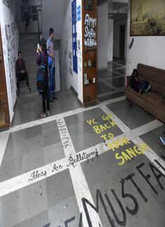 JNU students continue protest over fee hike