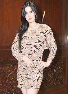 Photo Shoot : Zarine Khan