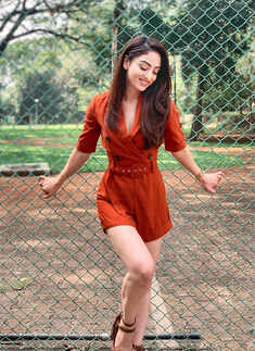Sandeepa Dhar pictures