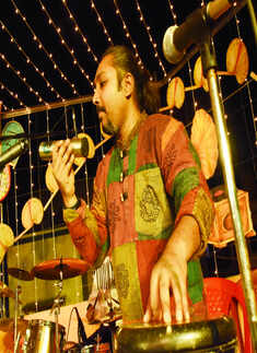 Bangla folk band hosts the rooftop concert