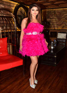 Urvashi Rautela ups the glam quotient, celebrates her 26th birthday in style