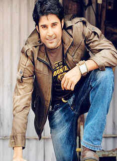 Rajeev Khandelwal ties the knot