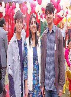 Santosh & B N Kapoor's 50th wedding anniv.