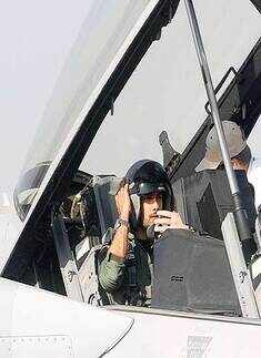 Shahid flies F-16 fighter