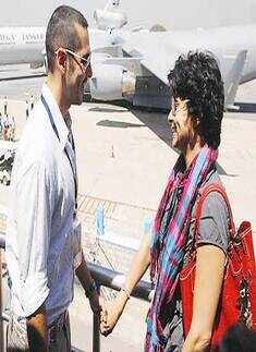 Dino, Gul @ Aero India