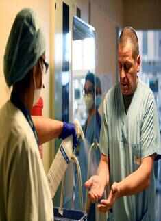 Coronavirus: Pictures from intensive care units in Italy