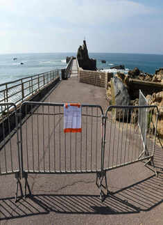 In pics: France extends coronavirus lockdown