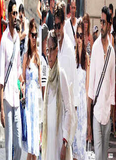 These throwback vacation pictures of Aishwarya Rai & Abhishek Bachchan with family go viral&hellip;