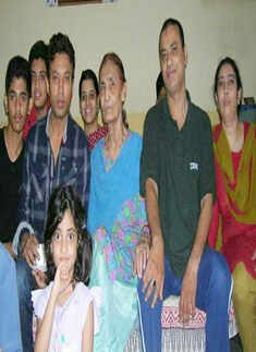 Bollywood actor Irrfan Khan's mother Saeeda Begum dies at 95