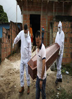 In pics: Coronavirus surges across Brazil