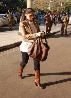 Bebo meets Saif in Bhopal