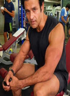 Rohit Roy gets brutally trolled for posting 'Rajinikanth tested positive for corona' on social media