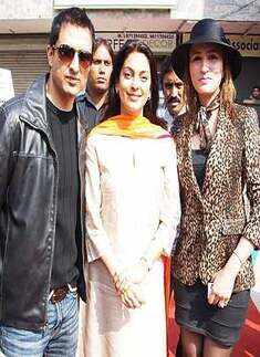 Juhi,Sanjay @ awareness campaign