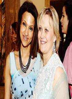 Woman's Day @ DLF Emporio