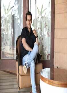 New music video titled 'Pasand Aaya' by Singer Pratibha Sharma with Bhushan Patiyal & Sabhyata Giri as lead Actors is out now...