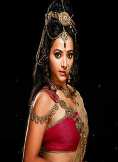 Remember the child artist from Makdee? Shweta Basu Prasad is no less than a diva&hellip;