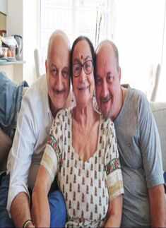 Anupam Kher&rsquo;s mother, brother and his family test positive for COVID-19