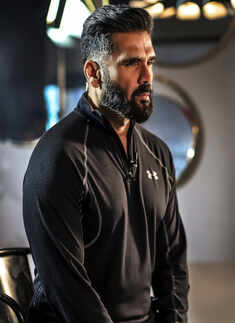 Sanjay Dutt and Suniel Shetty help Mumbai&rsquo;s dabbawalas amid Covid-19 outbreak