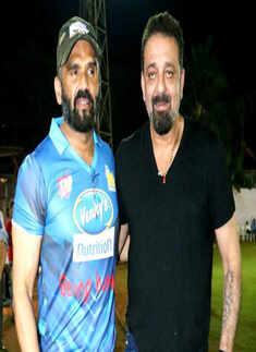 Sanjay Dutt and Suniel Shetty help Mumbai&rsquo;s dabbawalas amid Covid-19 outbreak