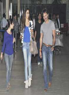 Saif, Deepika at airport
