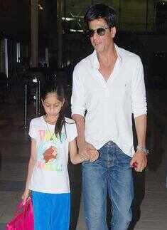 SRK with daughter Suhana spotted!