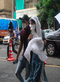 Rhea Chakraborty allegedly not cooperating with ED officers in Sushant Singh Rajput case