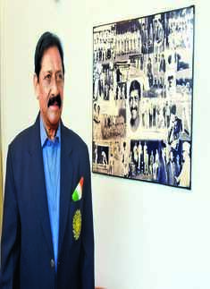 PM Modi and members of the sports fraternity pay tribute to late Chetan Chauhan