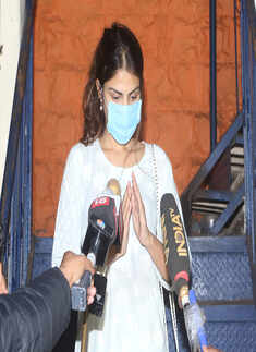 Rhea Chakraborty pictures