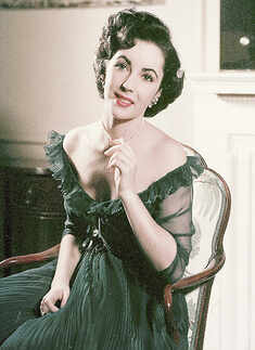 Elizabeth Taylor passes away