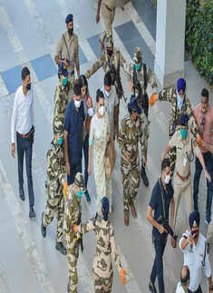 Amid protests, Kangana Ranaut reaches home; said: Today my home is broken, tomorrow your ego will be broken