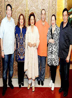 Kapoor family @ 'Kingdom of Dreams'