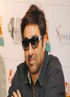 Press meet: 'Yamla Pagla Deewana'