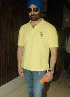 Celebs @ store launch