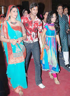 Spl.Premiere: 'Beendh Banunga...'