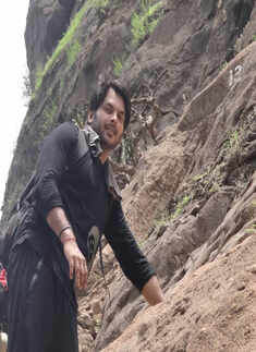 Actor Akshat Utkarsh dies by suicide in Mumbai; family suspects that he was murdered